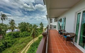 Khanom Sea Breeze Apartment
